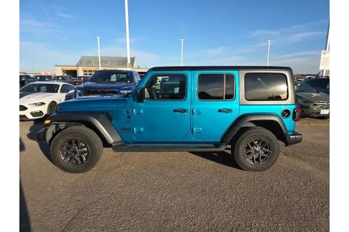 $37552 : Jeep Wrangler 2024 4x4 Sport image 2