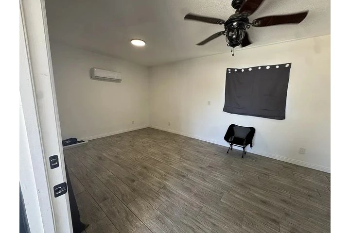 $800 : Beautiful Home... image 4