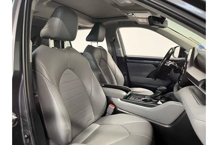$36770 : Toyota Highlander Hybrid 202 image 10