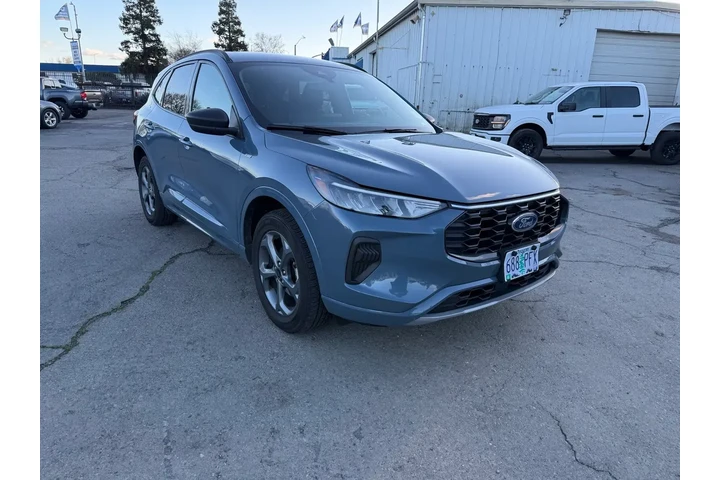 $22500 : Ford Escape 2023 AWD ST-Line image 7