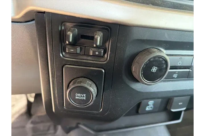 $23992 : Ford F-150 2021 4x2 XL 4dr S image 8