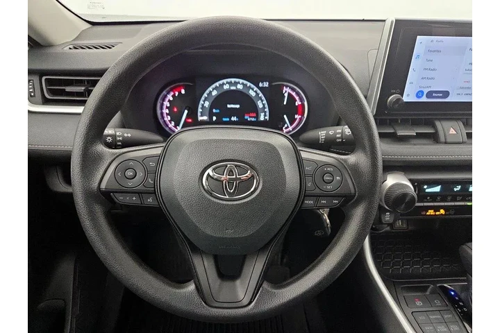 $32998 : Toyota RAV4 2025 AWD LE 4dr image 10