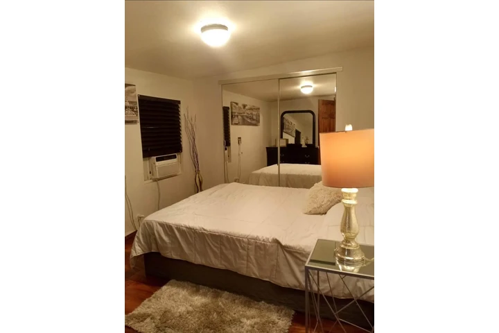 $1000 : Cuarto con baño privado image 4