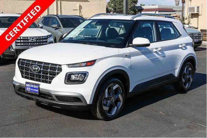 $16798 : Hyundai VENUE 2023 SEL 4dr C image 3