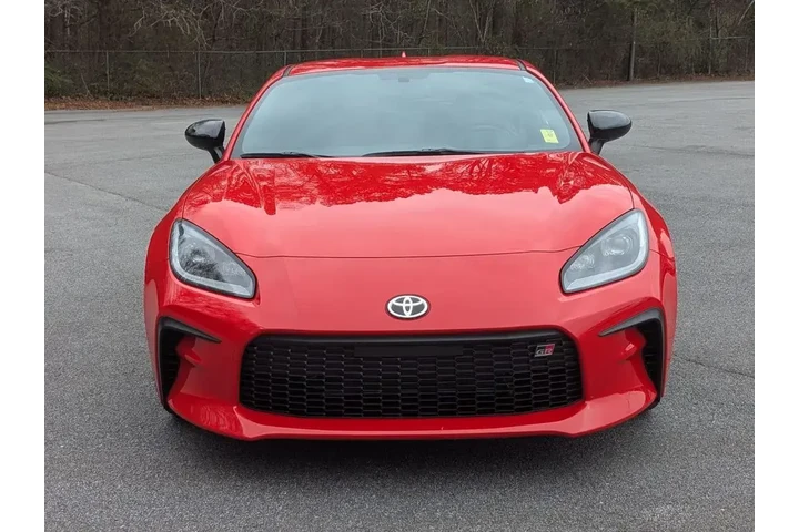 $31991 : Toyota GR86 2025 Premium 2dr image 2