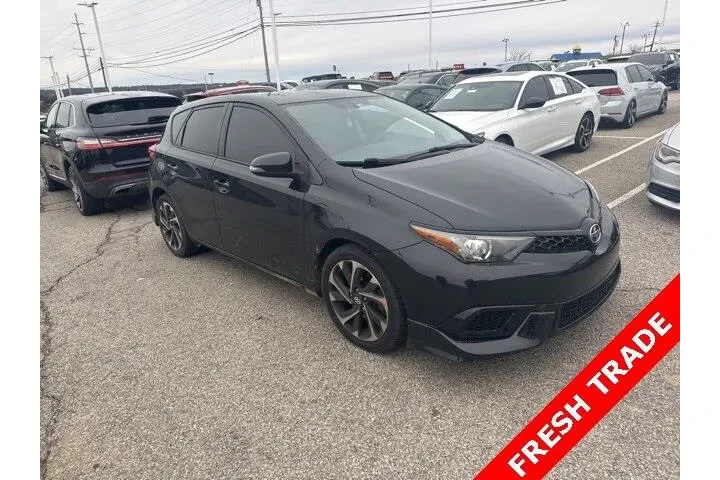 $10987 : Scion iM 2016 4dr Hatchback image 3