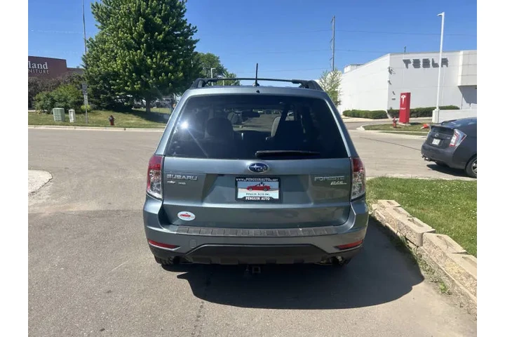 $8990 : 2013 Forester 2.5X Premium image 5