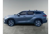 $39509 : Toyota Highlander 2023 XLE 4 thumbnail
