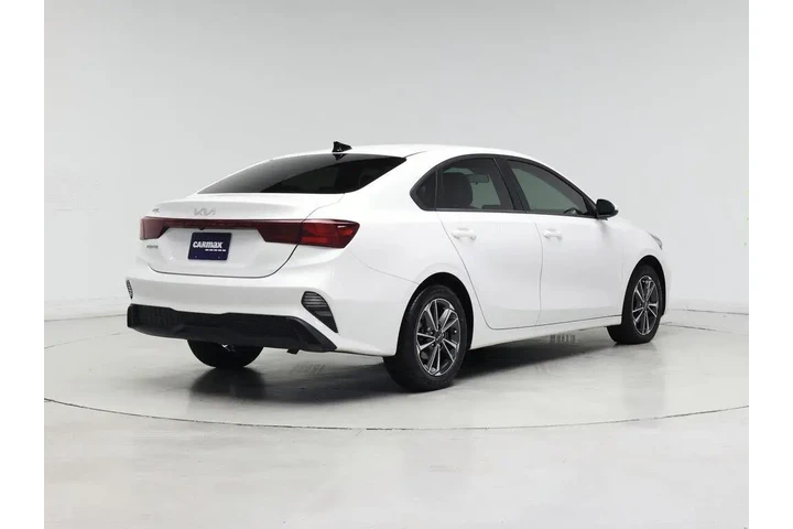 $18998 : Kia Forte 2023 LXS 4dr Sedan image 8