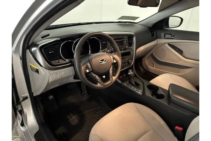 $6900 : Kia Optima 2013 LX 4dr Sedan image 6