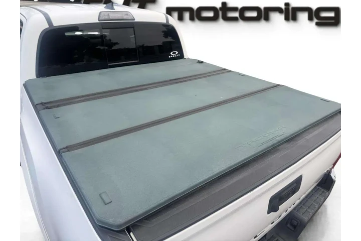 $22999 : 2018 Tacoma image 1
