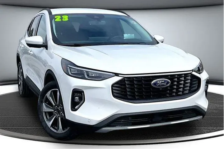 $27500 : Ford Escape 2023 AWD Platinu image 3