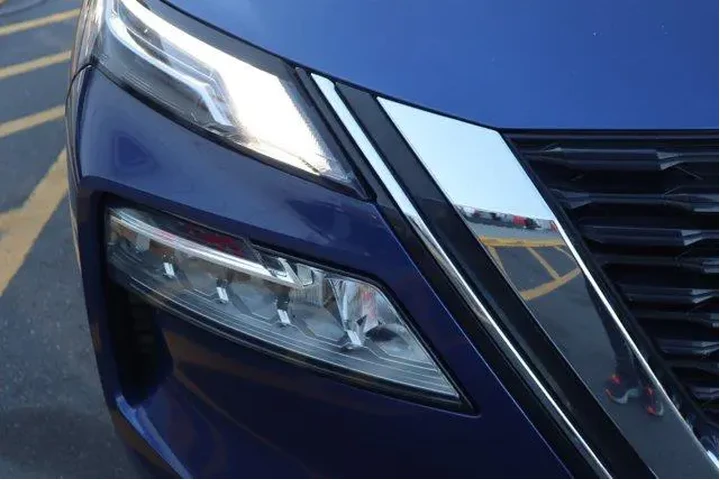 $27003 : Nissan Rogue 2023 AWD Platin image 9