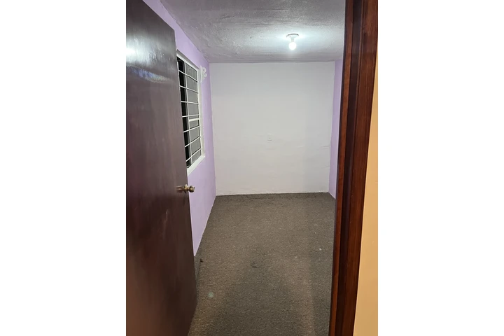 $4700 : Departamento pequeño en Azcapo image 8