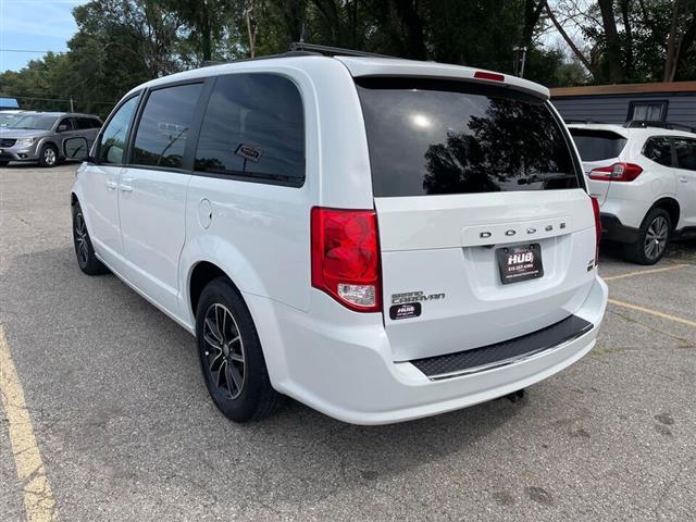 $9995 : 2018 Grand Caravan GT image 4