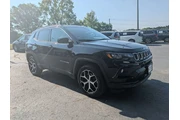 $21997 : Jeep Compass 2024 4x4 Latitu thumbnail