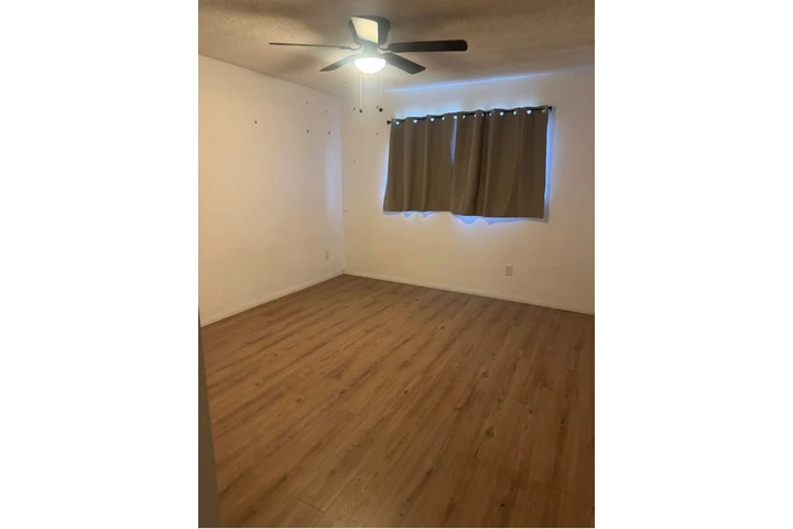 $850 : Cuarto De Renta image 1