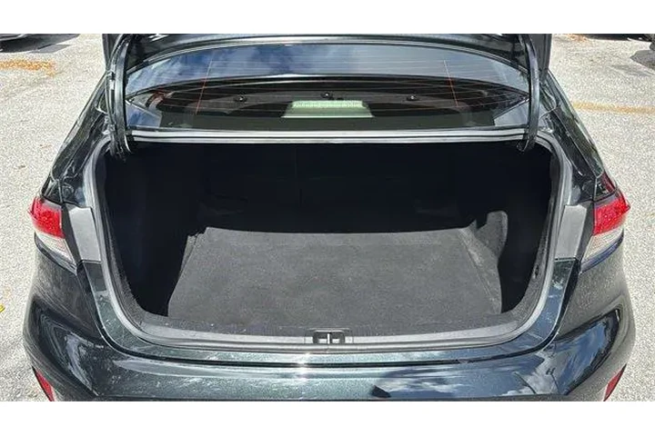 $13987 : Toyota Corolla 2020 LE 4dr S image 9