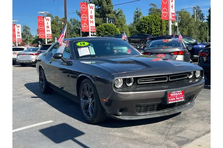 $17998 : Dodge Challenger 2018 SXT 2d image 8