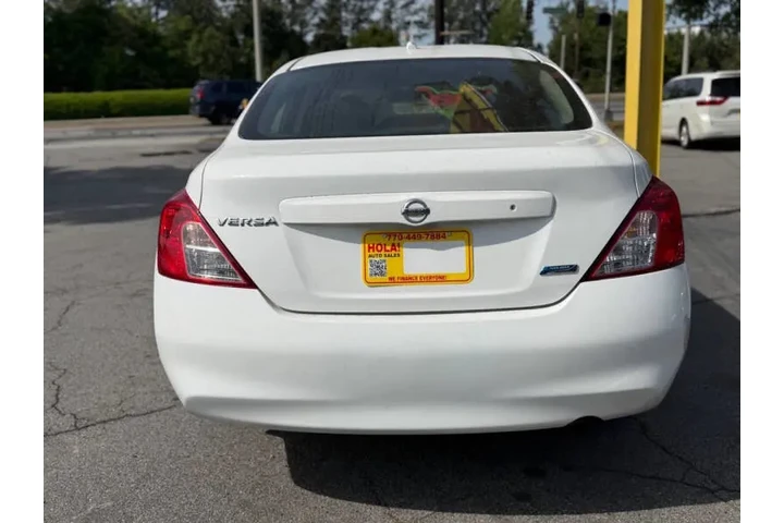 $8900 : 2014 Versa 1.6 S image 6