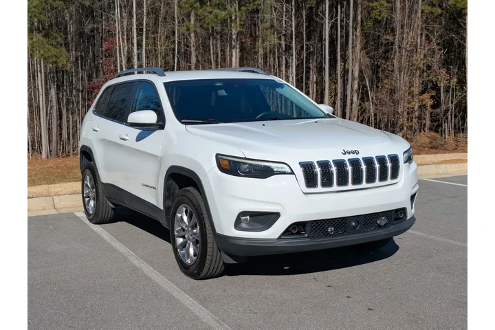 $17995 : Jeep Cherokee 2021 4x4 Latit image 2