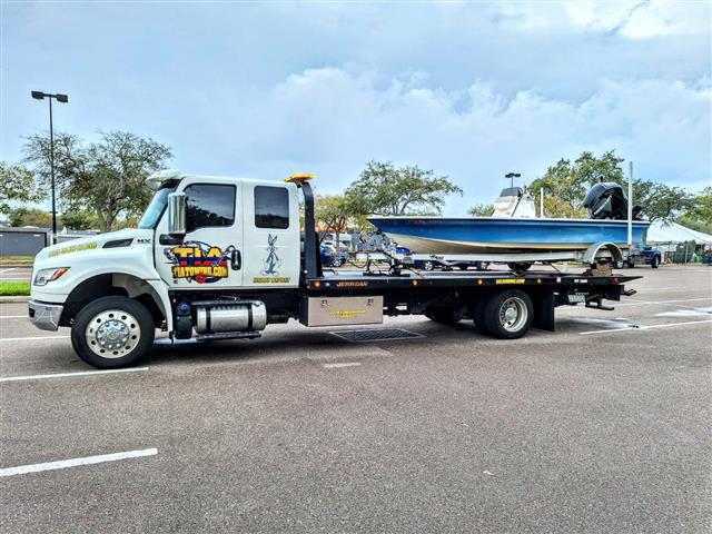 Remolque y transporte de botes image 3