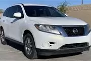 2014 Nissan Pathfinder S en Los Angeles