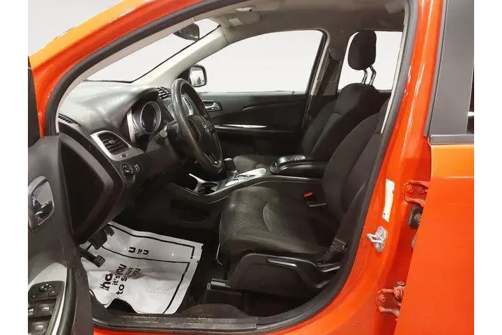 $11561 : Dodge Journey 2019 AWD SE 4d image 9