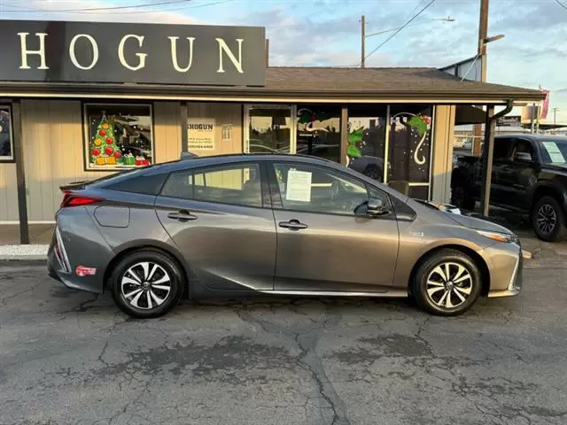 $21995 : 2017 Prius Prime Plus image 3