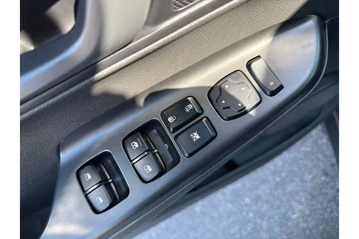 $21965 : Hyundai KONA 2023 AWD SEL 4d image 10