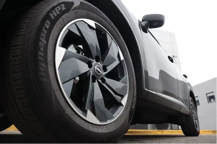 $23871 : Nissan Rogue 2025 AWD SV 4dr image 9