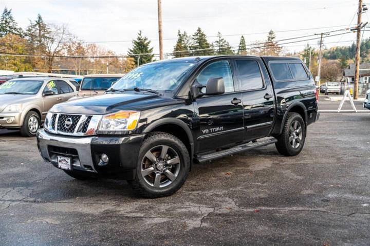 $17988 : 2015 Titan SV image 3