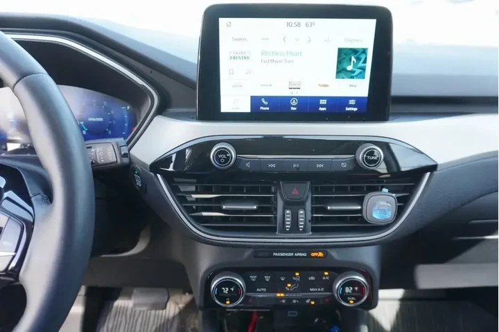 $20988 : Ford Escape 2021 SEL 4dr SUV image 8