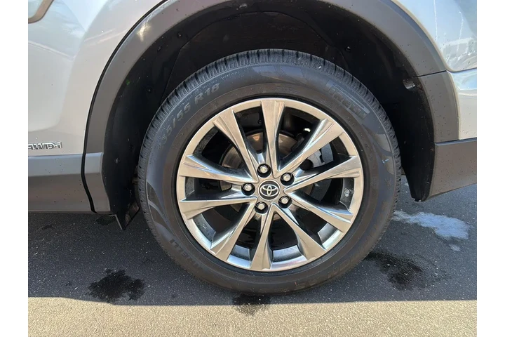$18295 : 2017 RAV4 Hybrid Limited image 5