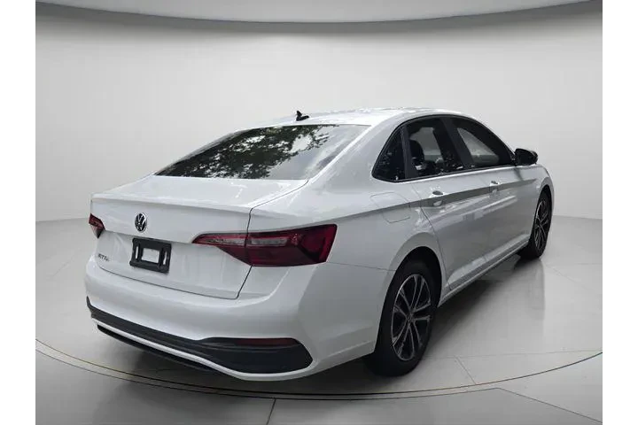 $18842 : Volkswagen Jetta 2024 Sport image 8
