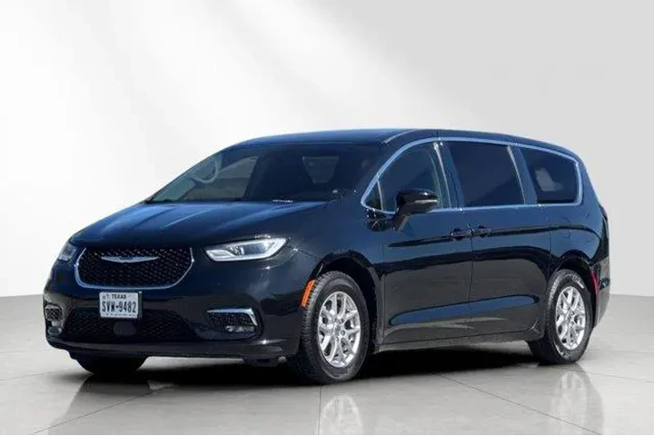 $22215 : Chrysler Pacifica 2023 Touri image 8