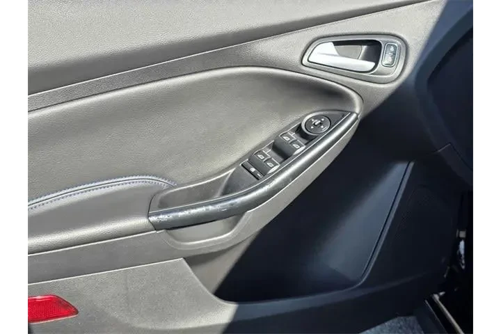 $29577 : Ford Focus 2017 AWD RS 4dr H image 8