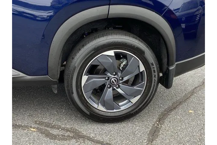 $22450 : Nissan Rogue 2025 SV 4dr Cro image 9