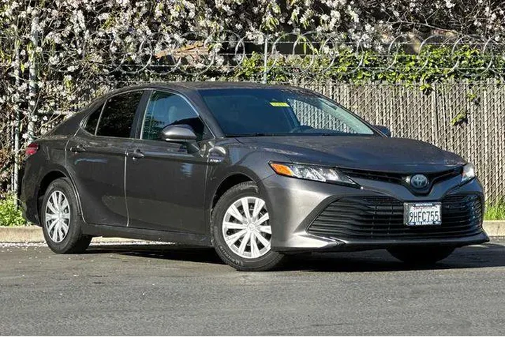$16519 : Toyota Camry Hybrid 2018 LE image 2