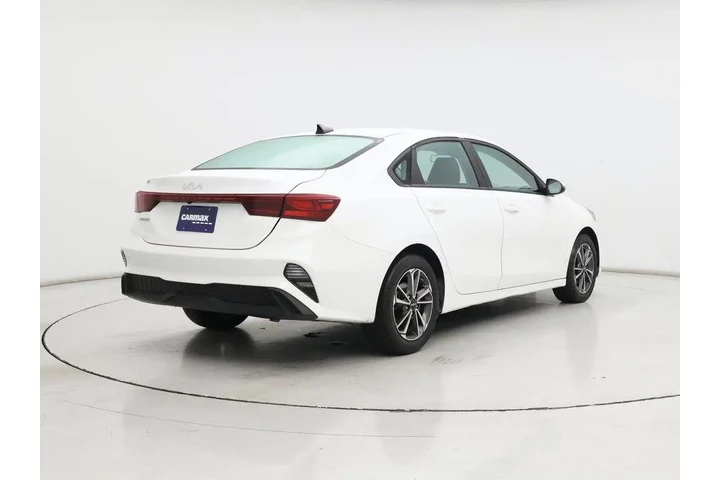 $17998 : Kia Forte 2023 LXS 4dr Sedan image 8