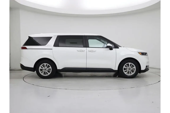$31998 : Kia Carnival 2024 LX 4dr Min image 7
