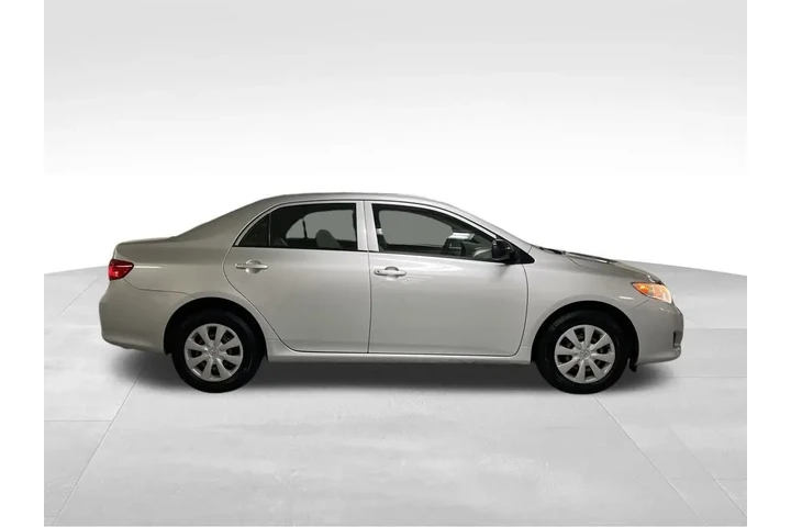 $8988 : 2009 Corolla LE image 6