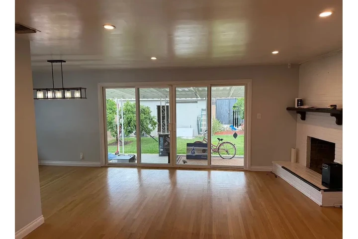 $3100 : Charming 3 Bedroom Home image 7