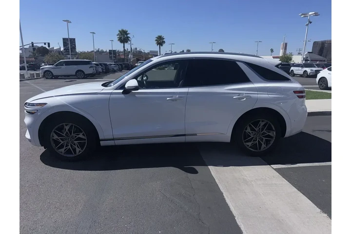 $30900 : Genesis GV70 2022 AWD 2.5T S image 5