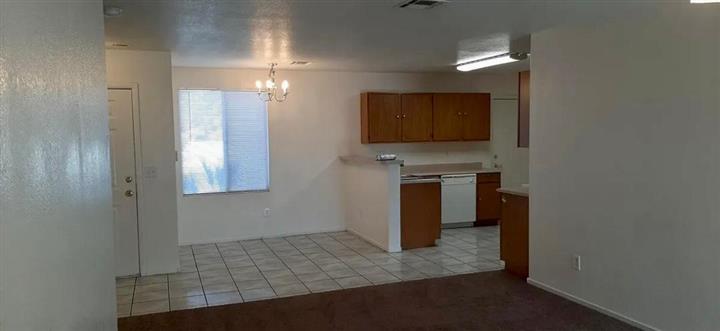 $1100 : Available - North Las Vegas image 6