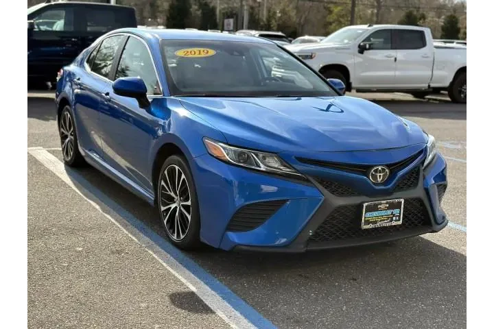 $20999 : Toyota Camry 2019 SE 4dr Sed image 5