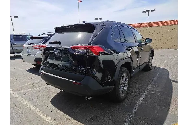 $34424 : Toyota RAV4 Hybrid 2022 AWD image 3
