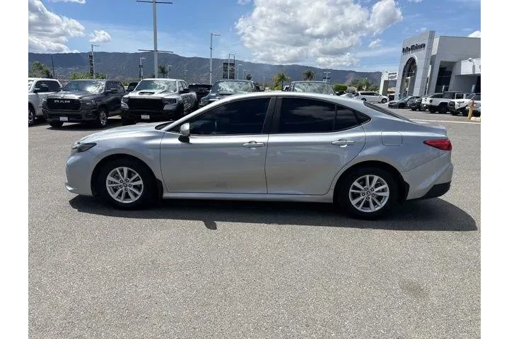 $29334 : Toyota Camry 2025 SE 4dr Sed image 4