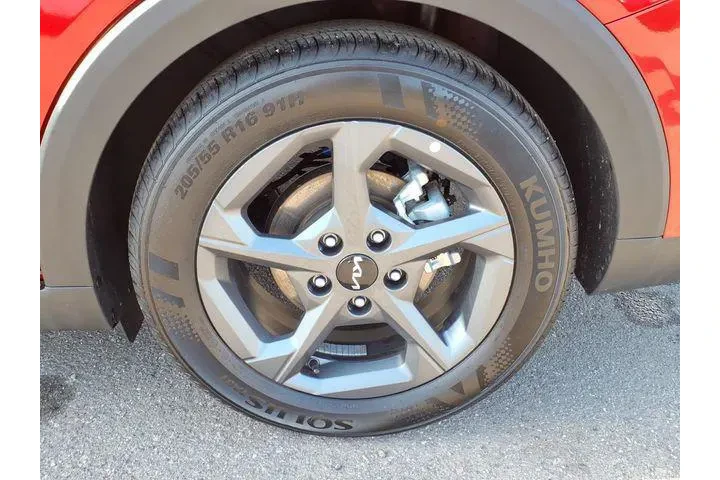 $21990 : Kia K4 2025 LXS 4dr Sedan image 8