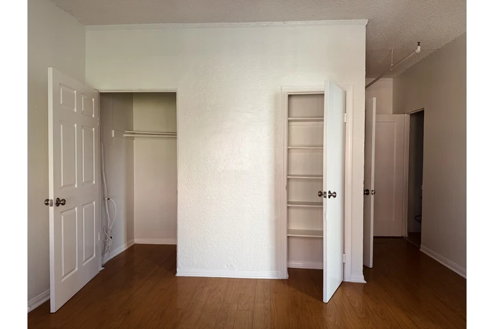 $1400 : Single 9th Hobart image 2